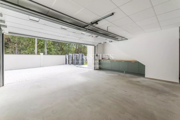 Image No.23-5 Bed House for sale