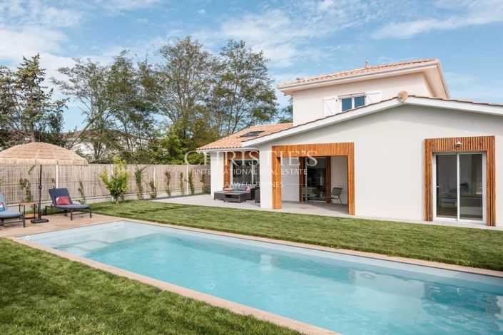 Image No.29-5 Bed House for sale