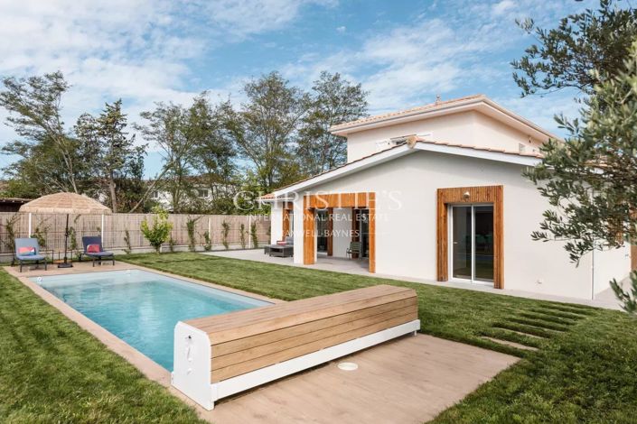 Image No.30-5 Bed House for sale