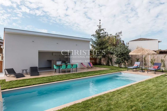 Image No.33-5 Bed House for sale