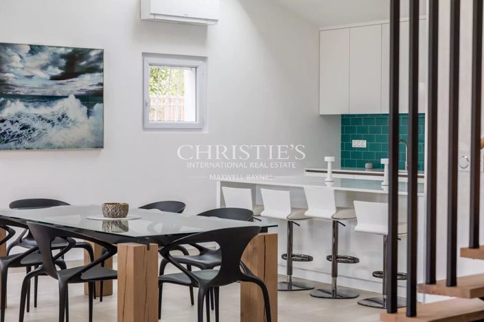 Image No.37-5 Bed House for sale