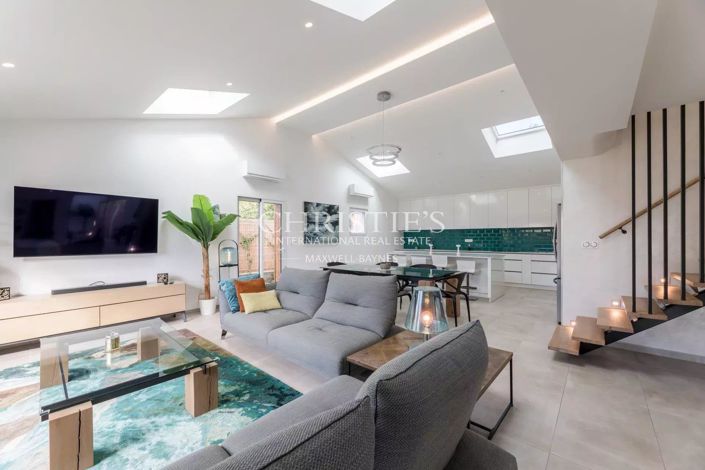 Image No.9-5 Bed House for sale