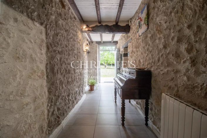 Image No.11-3 Bed House for sale