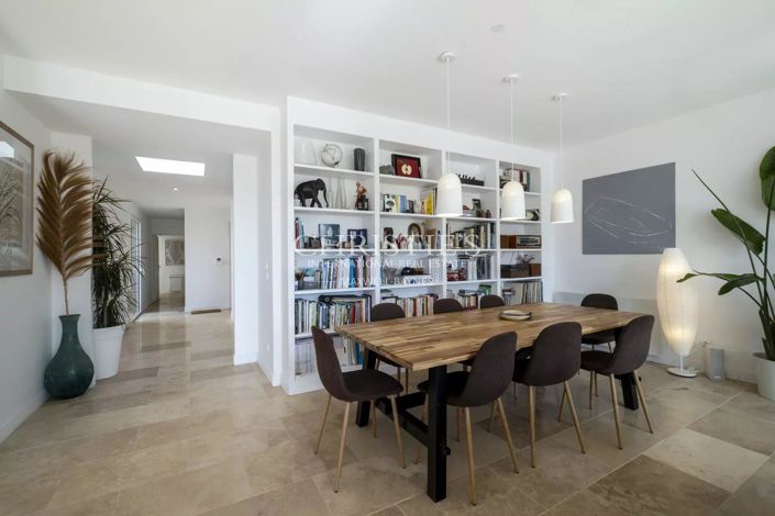 Image No.7-4 Bed House for sale