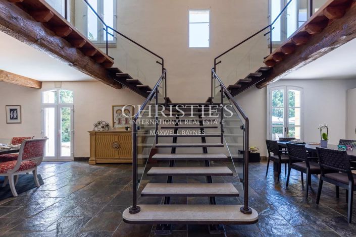 Image No.7-5 Bed House for sale