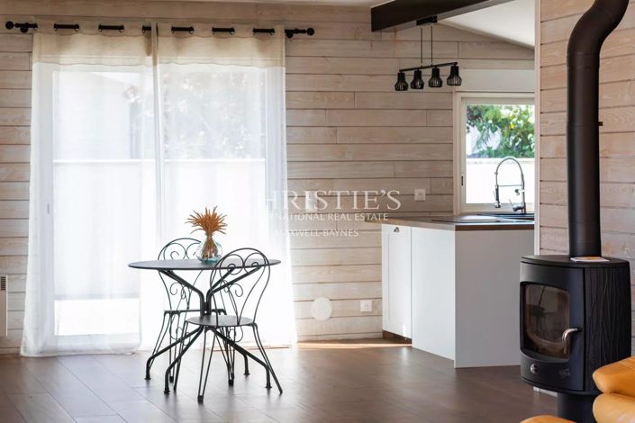 Image No.9-5 Bed House for sale