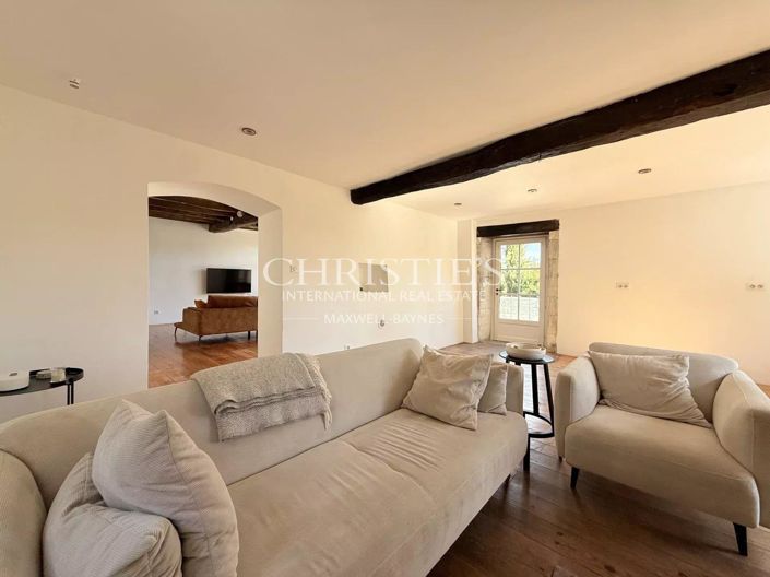 Image No.11-3 Bed House for sale