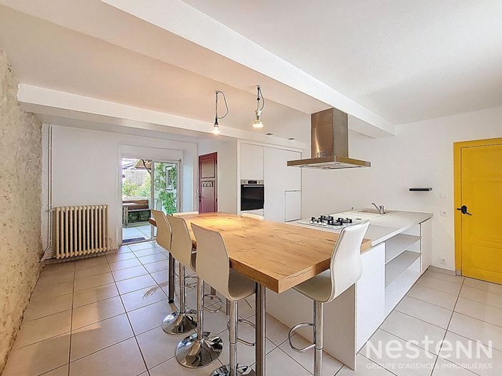 Image No.2-4 Bed House for sale