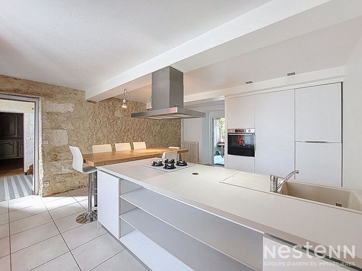 Image No.8-4 Bed House for sale