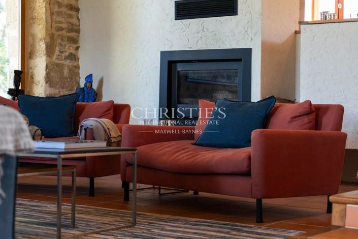 Image No.17-5 Bed House for sale