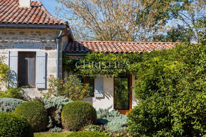 Image No.19-5 Bed House for sale