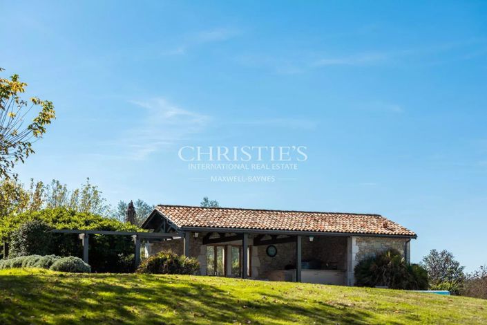 Image No.20-5 Bed House for sale