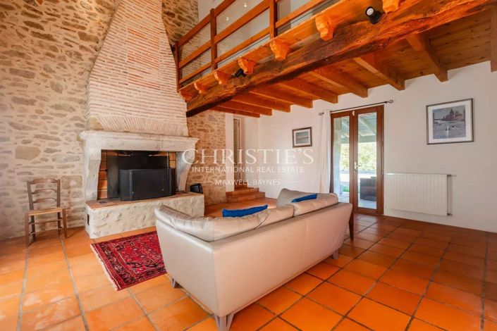 Image No.26-5 Bed House for sale