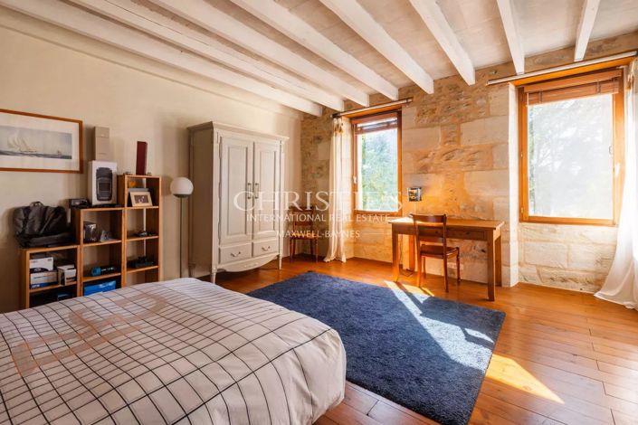 Image No.9-5 Bed House for sale