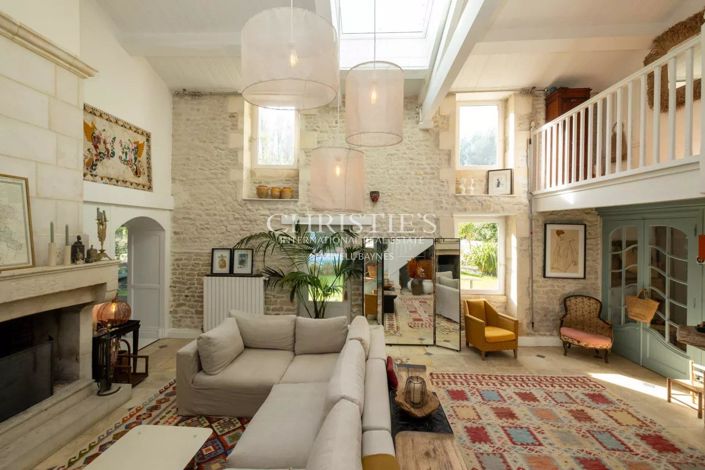 Image No.3-5 Bed House for sale