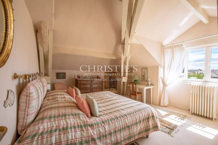 Image No.5-5 Bed House for sale