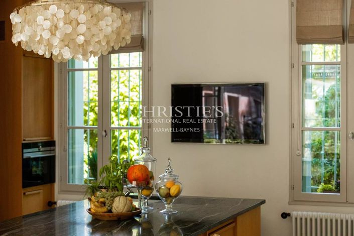 Image No.18-5 Bed House for sale