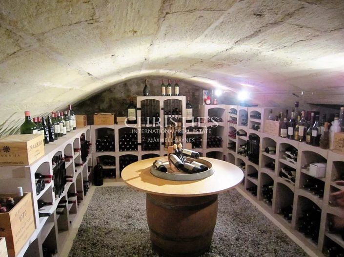 Image No.10-6 Bed House for sale