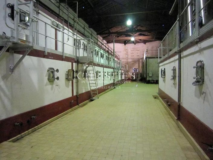 Image No.16-6 Bed House for sale