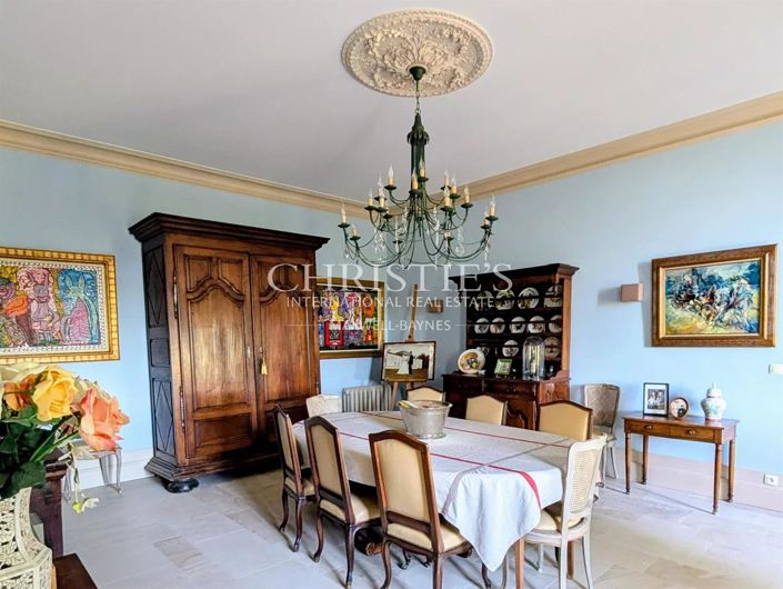 Image No.5-6 Bed House for sale