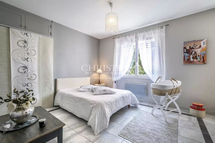 Image No.9-House for sale