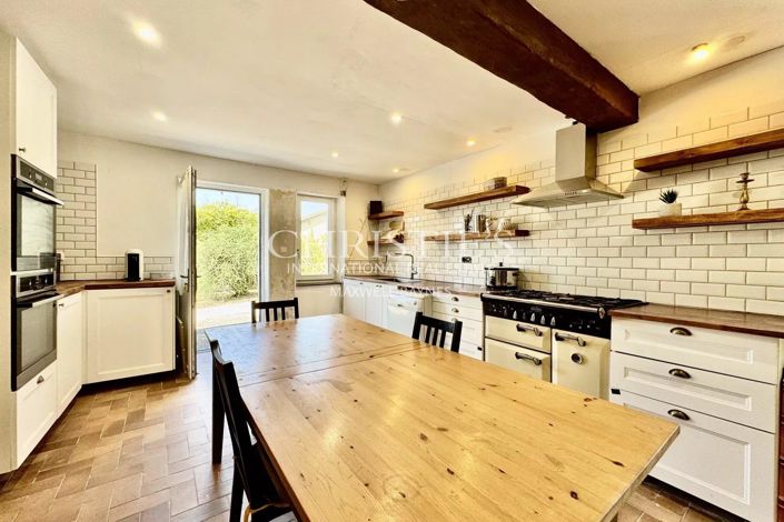 Image No.15-12 Bed House for sale