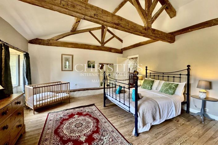 Image No.18-12 Bed House for sale