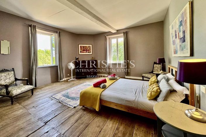 Image No.20-12 Bed House for sale