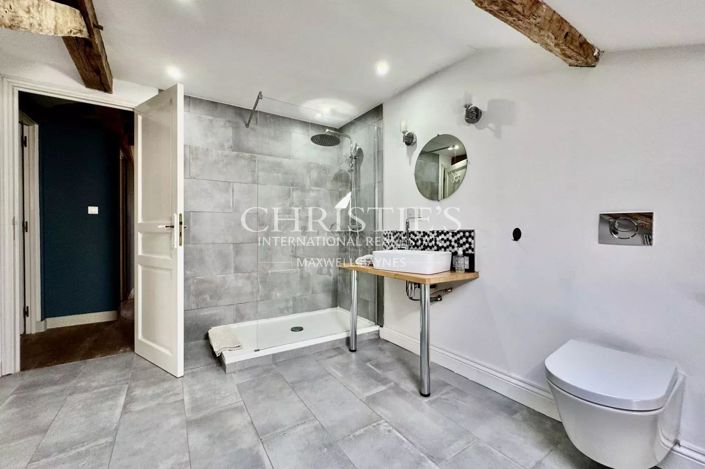 Image No.22-12 Bed House for sale