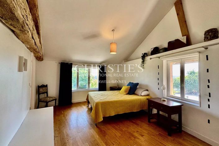 Image No.35-12 Bed House for sale