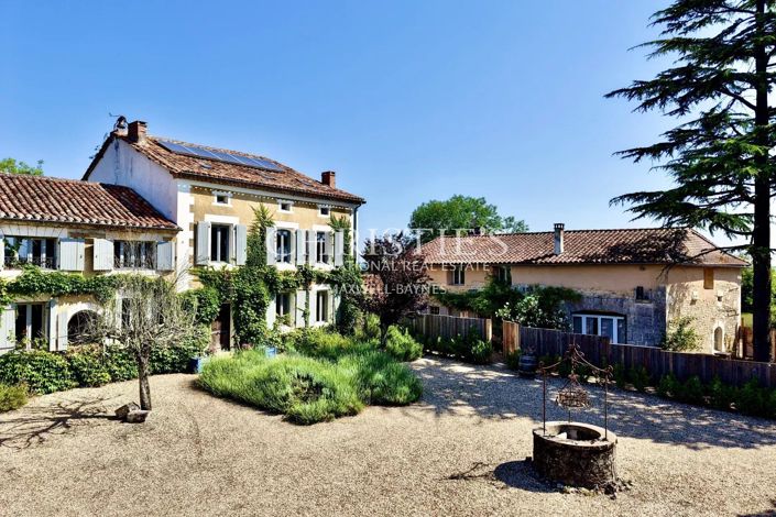 Image No.40-12 Bed House for sale