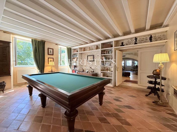 Image No.17-6 Bed House for sale