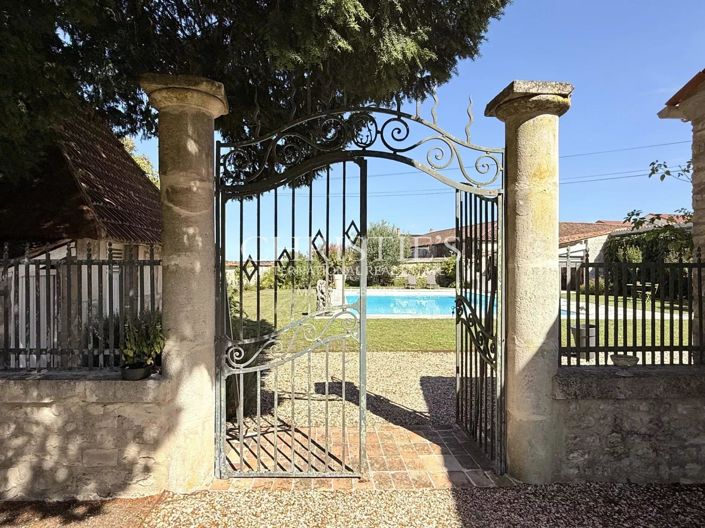 Image No.5-6 Bed House for sale