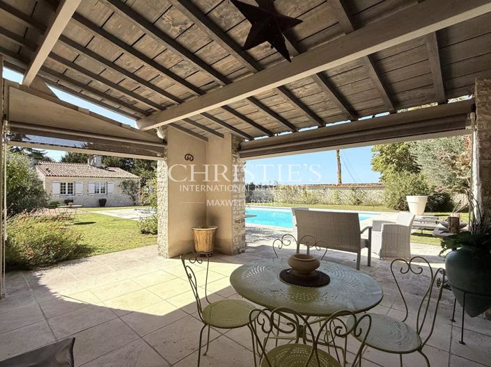 Image No.7-6 Bed House for sale