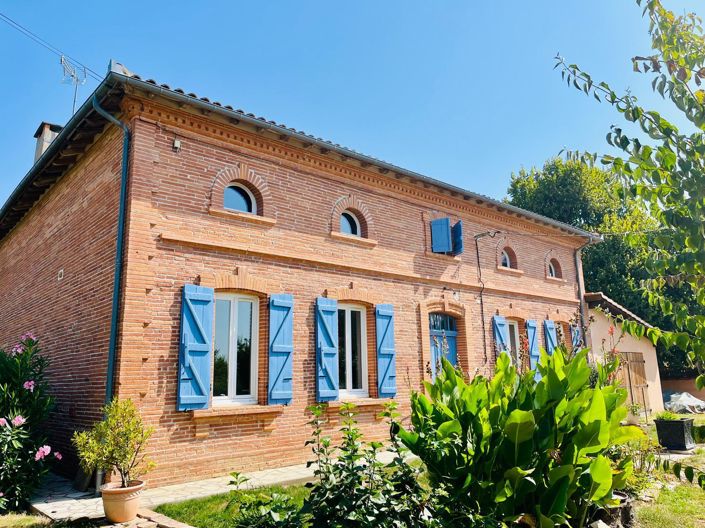 Image No.1-5 Bed House for sale