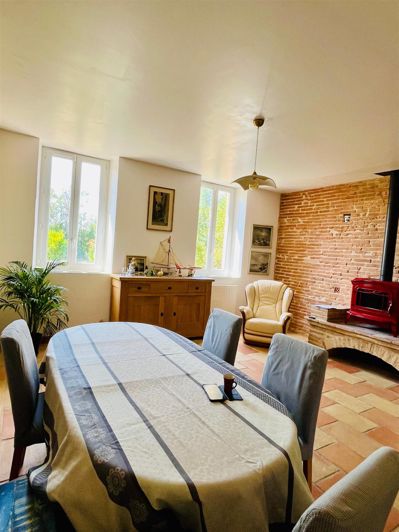 Image No.4-5 Bed House for sale