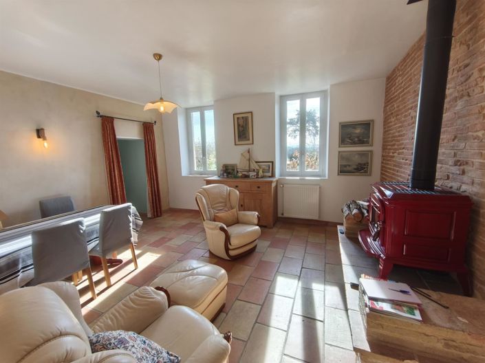 Image No.7-5 Bed House for sale