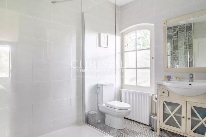 Image No.18-10 Bed House for sale