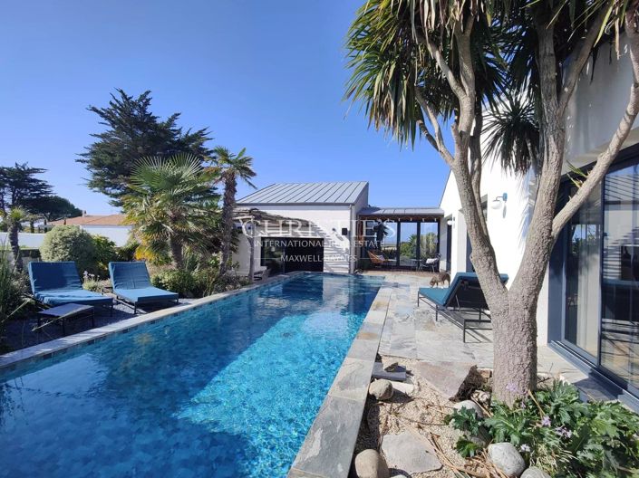 Image No.1-5 Bed House for sale