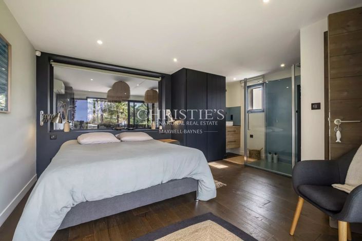 Image No.13-5 Bed House for sale