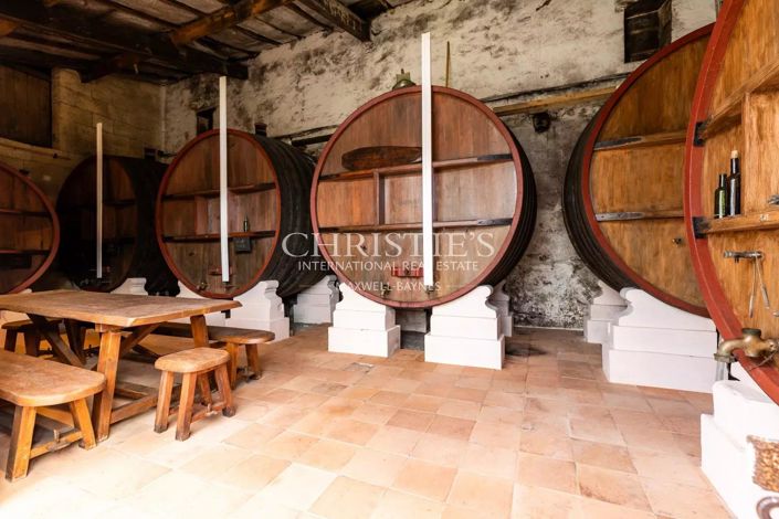 Image No.25-7 Bed House for sale