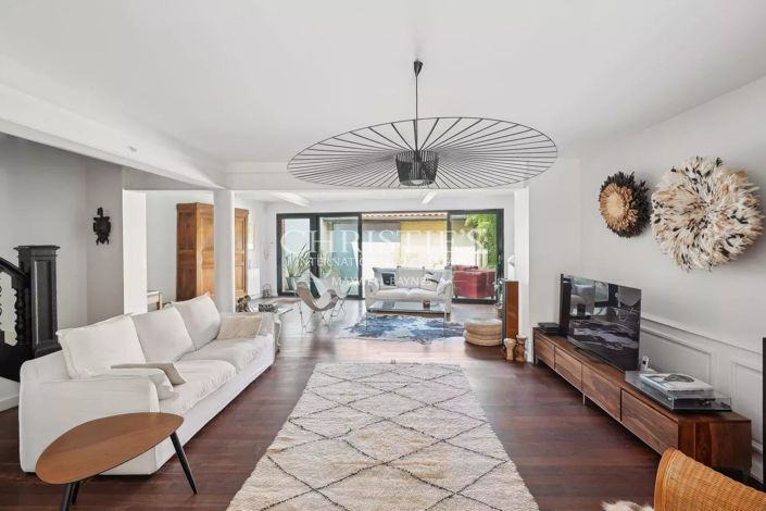 Image No.6-4 Bed House for sale