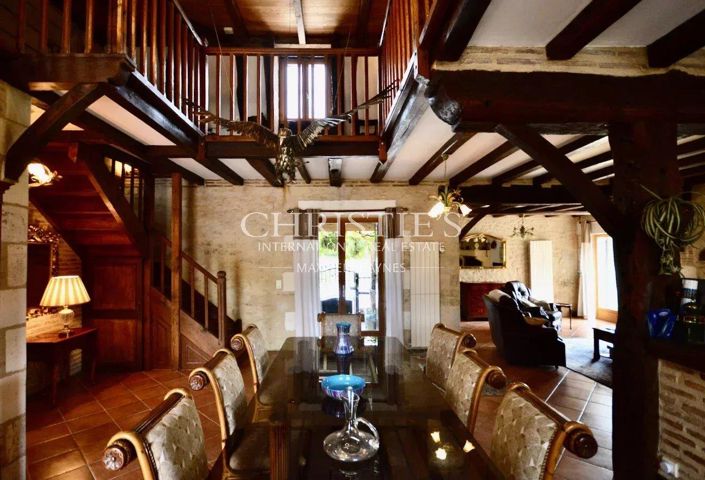 Image No.19-6 Bed House for sale