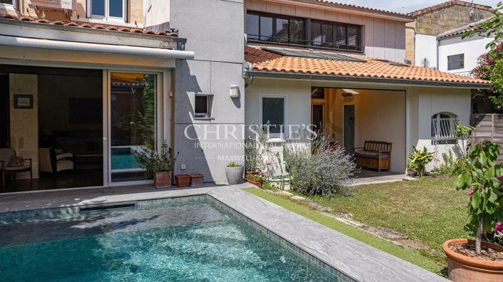 Image No.8-5 Bed House for sale