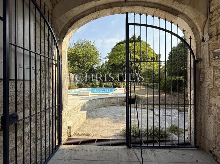 Image No.1-6 Bed House for sale