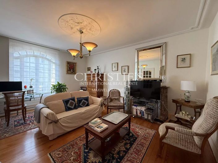 Image No.7-6 Bed House for sale