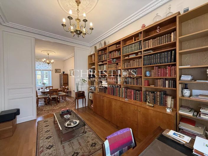 Image No.9-6 Bed House for sale