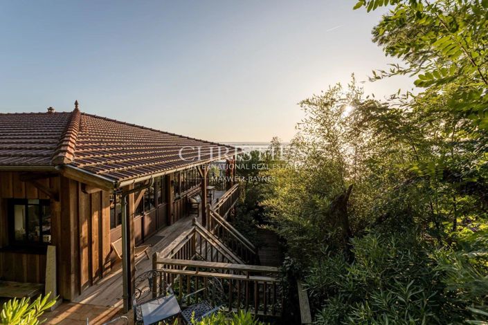 Image No.20-6 Bed House for sale