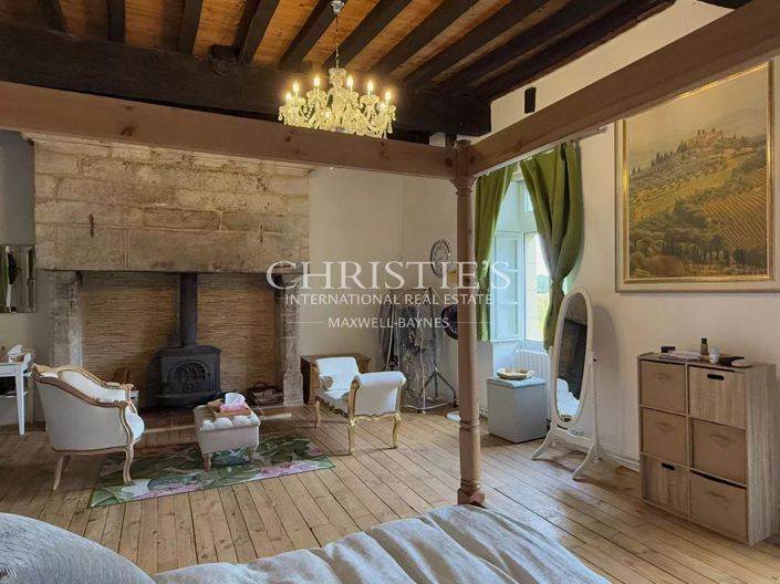 Image No.14-8 Bed House for sale