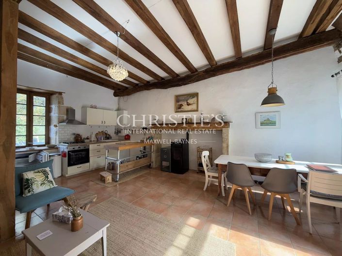 Image No.21-8 Bed House for sale